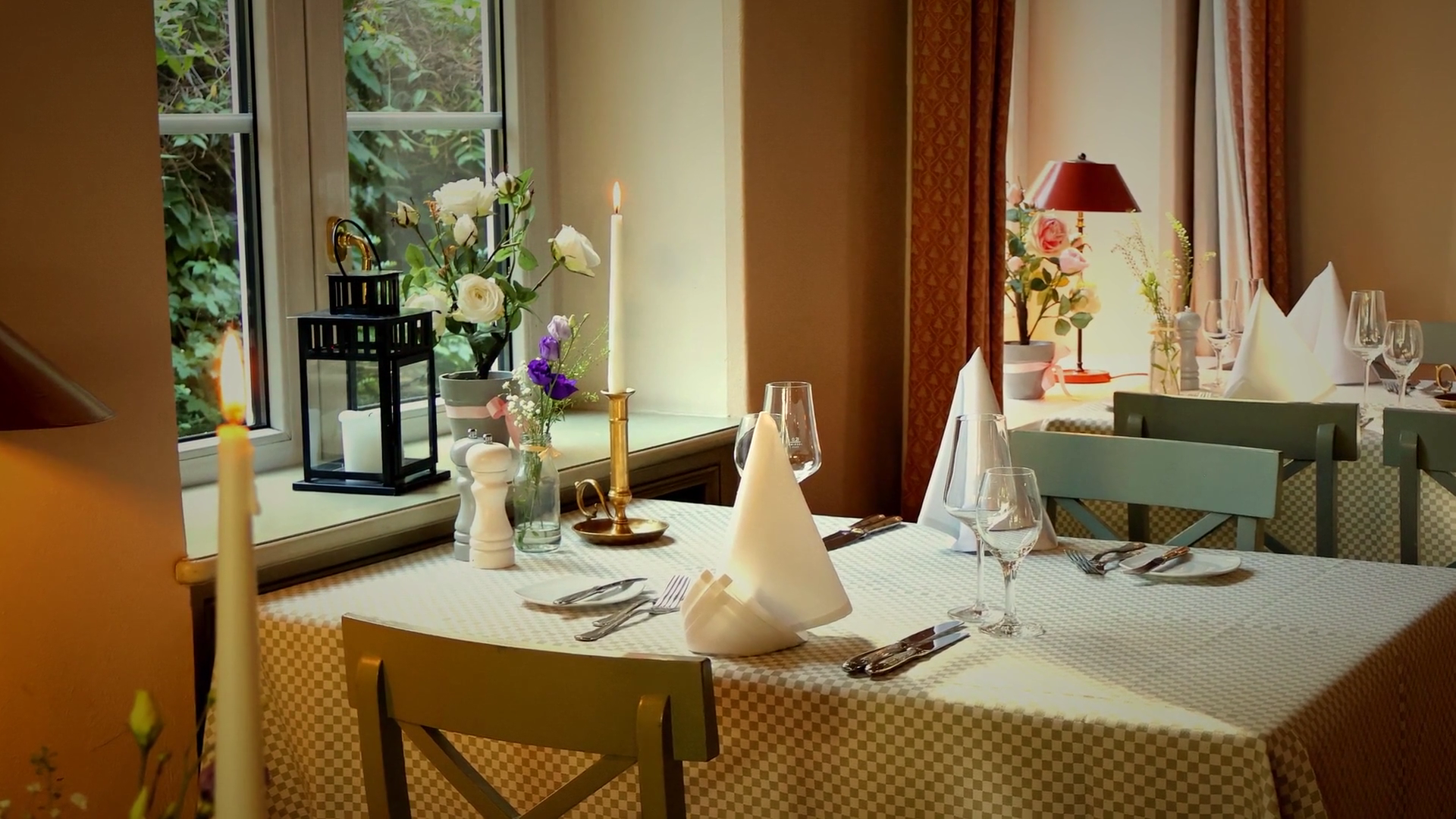 Gedeckter Tisch im Restaurant Ole Liese auf Gut Panker